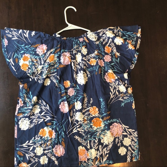 Candace Cameron Bure Flutter Sleeve Split-Neck Navy Floral Printed Blouse - Picture 5 of 7